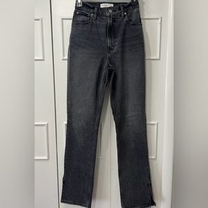 NWT! Abercrombie & Fitch curve love the 90s Straight Ultra High Rise